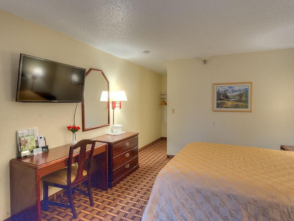 Continental Inn - Шарлотт Экстерьер фото